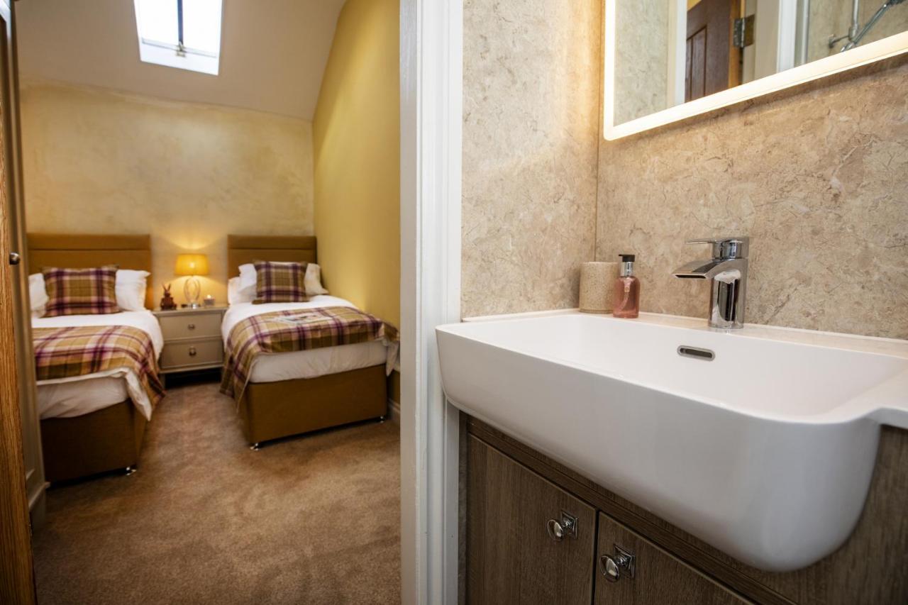 סקארבורו Thirley Cotes Farm Cottages מראה חיצוני תמונה